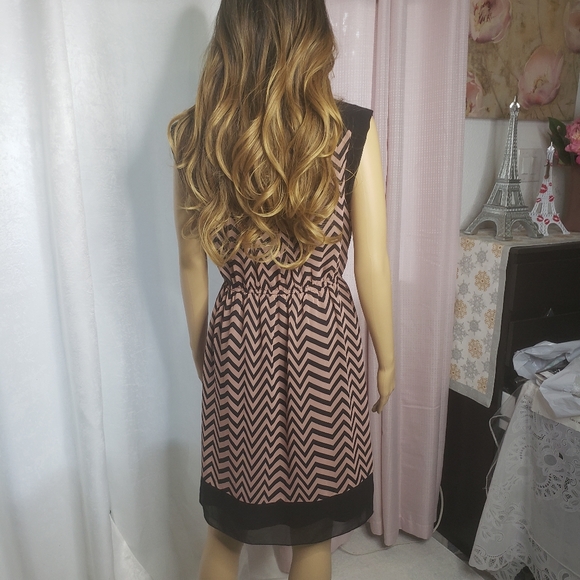 FOCUS DRESS - Picture 2 of 10